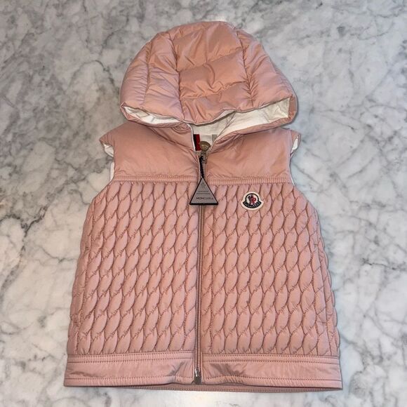 NWOT MONCLER GIRLS SOLID BRAIDED QUILTED HOODED VEST 18/24M